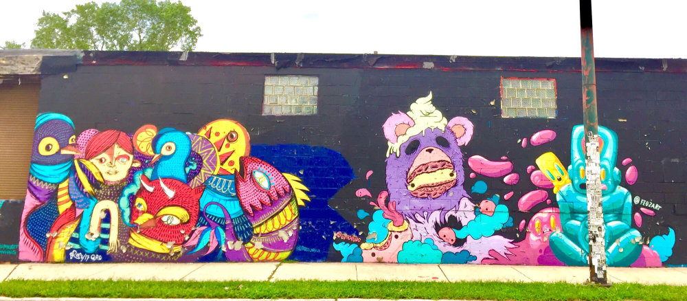 mural in Chicago by artist Elloo.