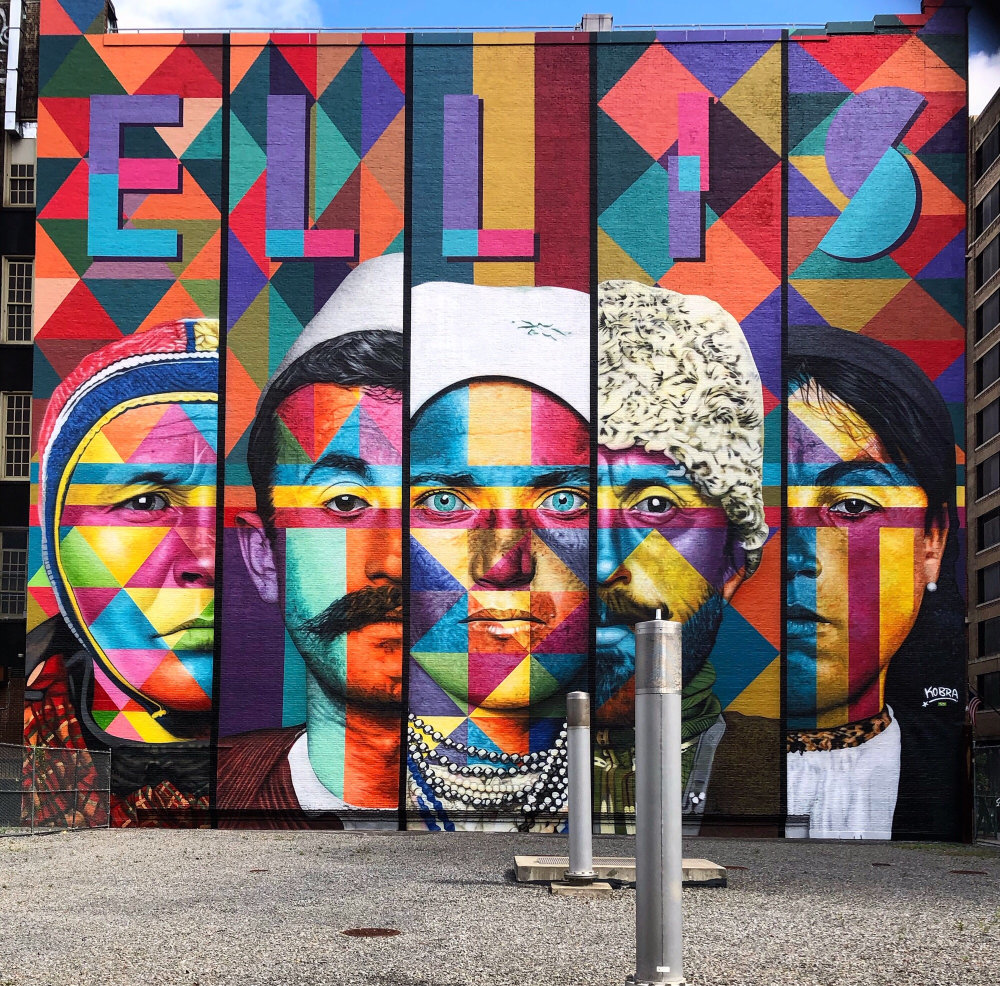 mural in New York by artist Eduardo Kobra. Tagged: Ellis Island
