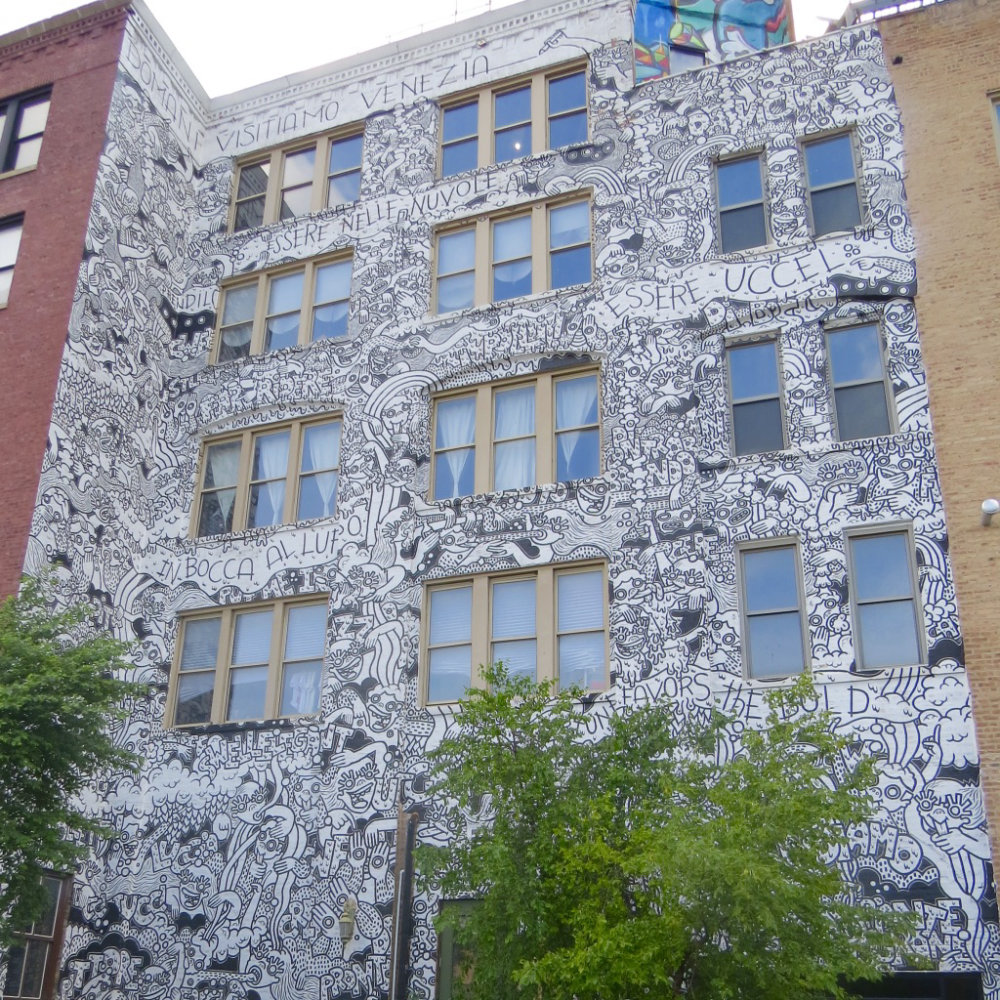 mural in Chicago by artist Lauren Asta.