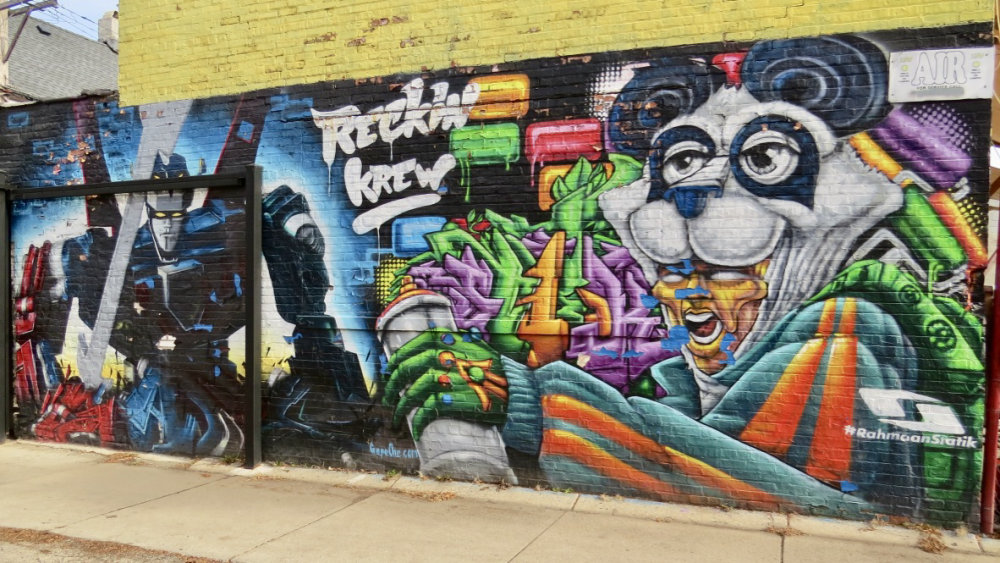 mural in Chicago by artist Rahmaan Statik.