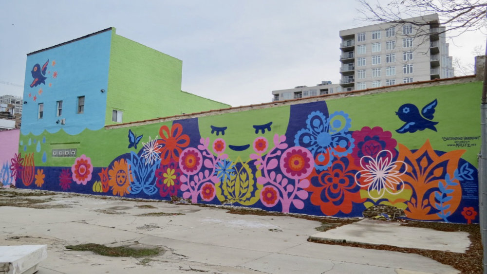 mural in Chicago by artist Molly Zakrajsek.