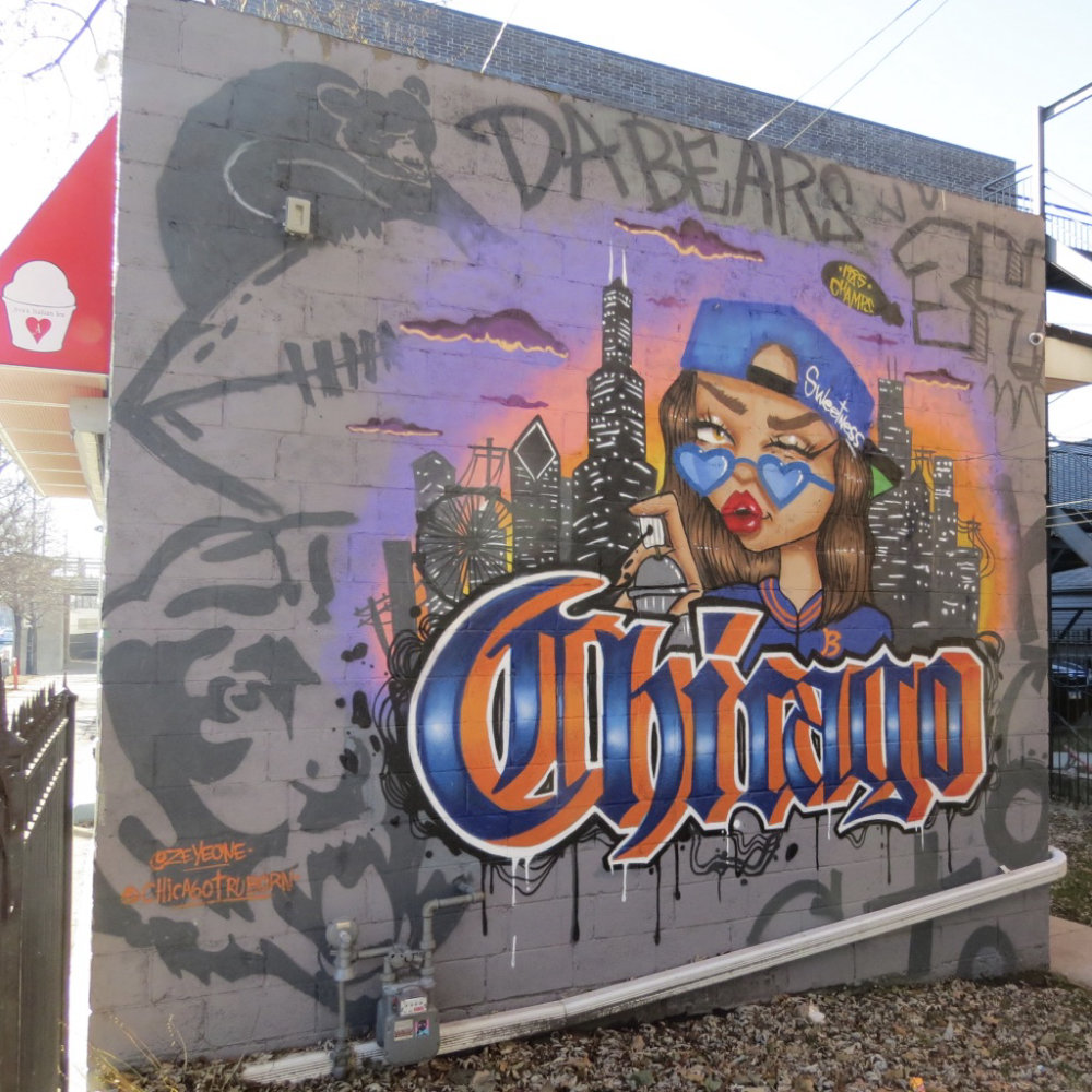 mural in Chicago by artist Zeye One. Tagged: Chicago Bears