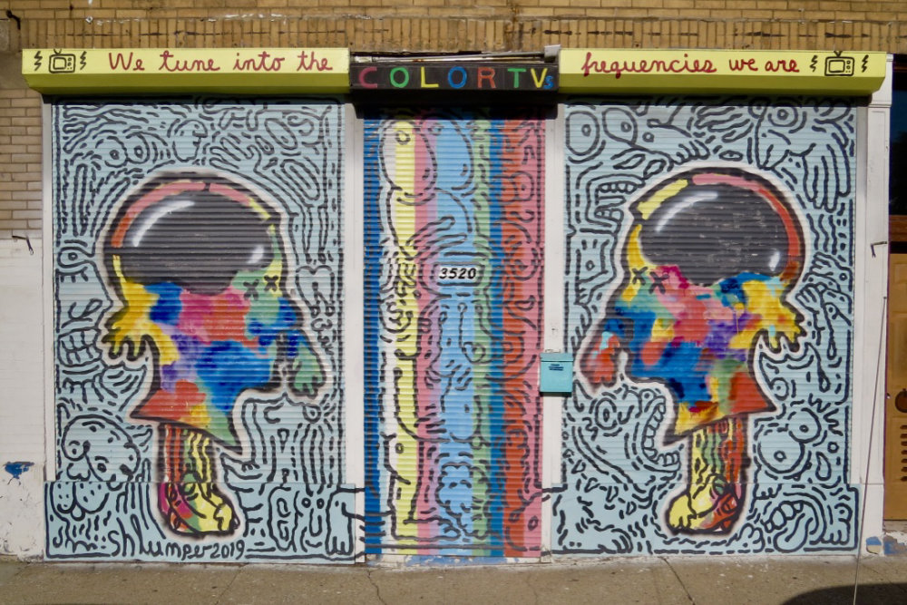 mural in Chicago by artist Shlumper.