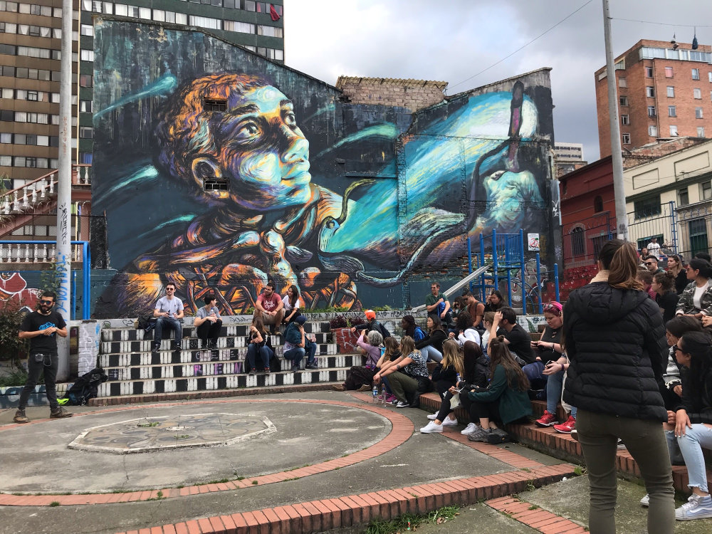 mural in Bogotá by artist unknown.