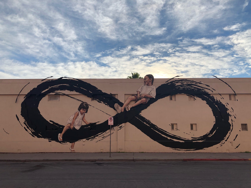 mural in Las Vegas by artist Ernest Zacharevic.