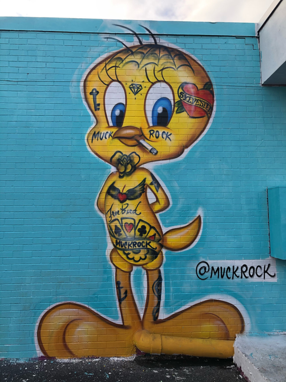 mural in Houston by artist Jules Muck. Tagged: Looney Tunes, Tweety