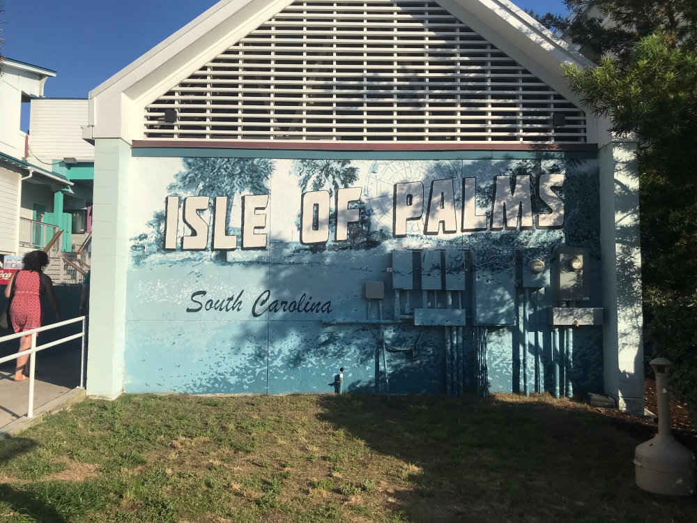 mural in Isle of Palms by artist unknown.