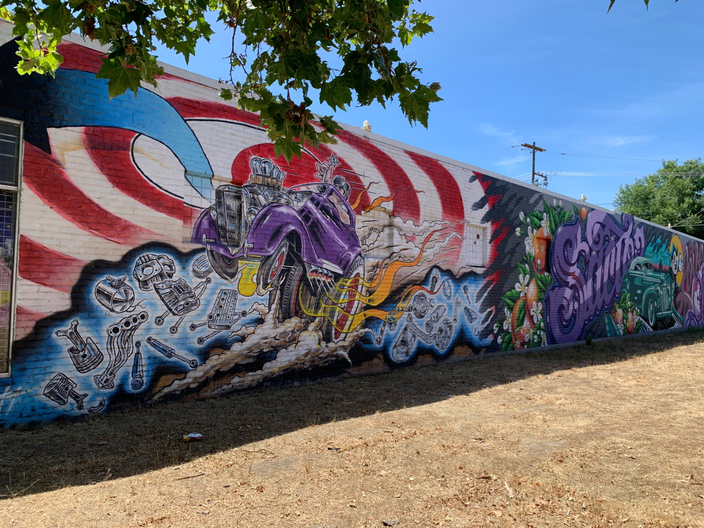 mural in Sacramento by artist unknown.