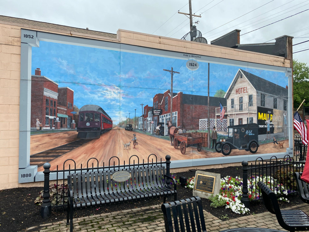 mural in Grove City by artist unknown.