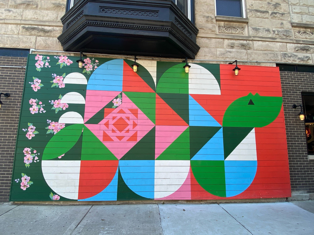 mural in Chicago by artist unknown. Tagged: animals, pattern
