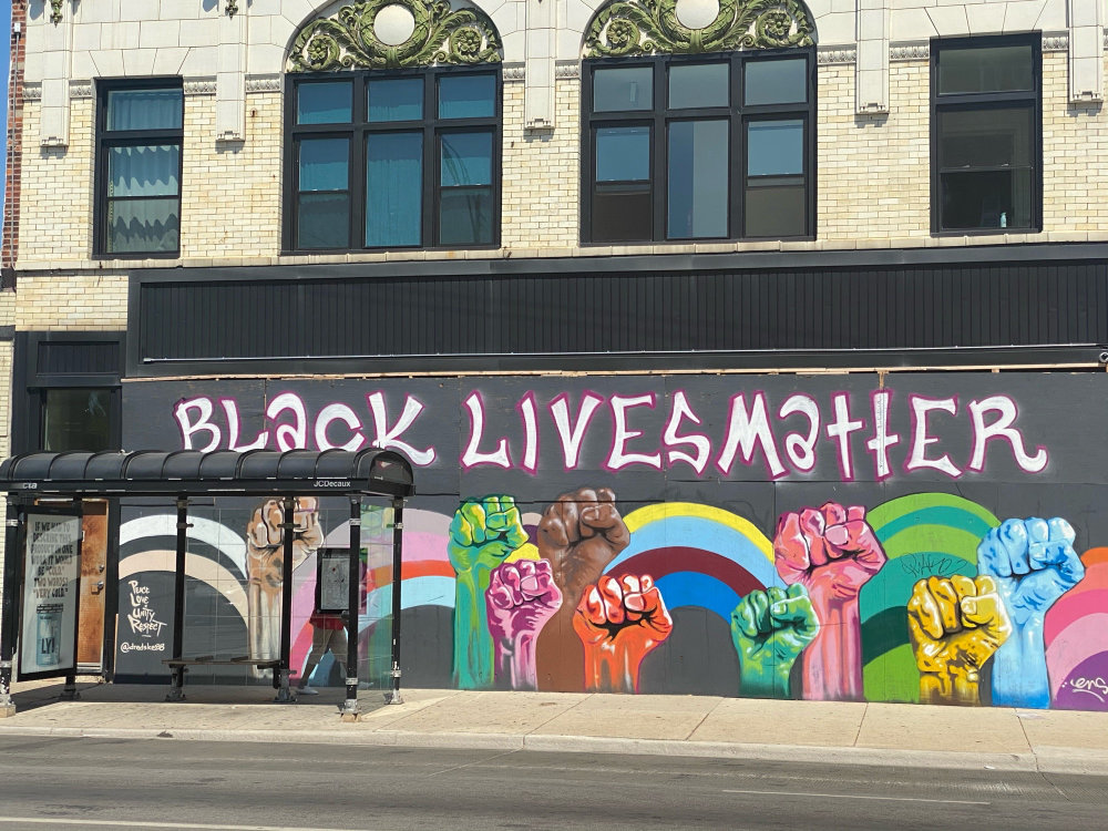mural in Chicago by artist Dredske.