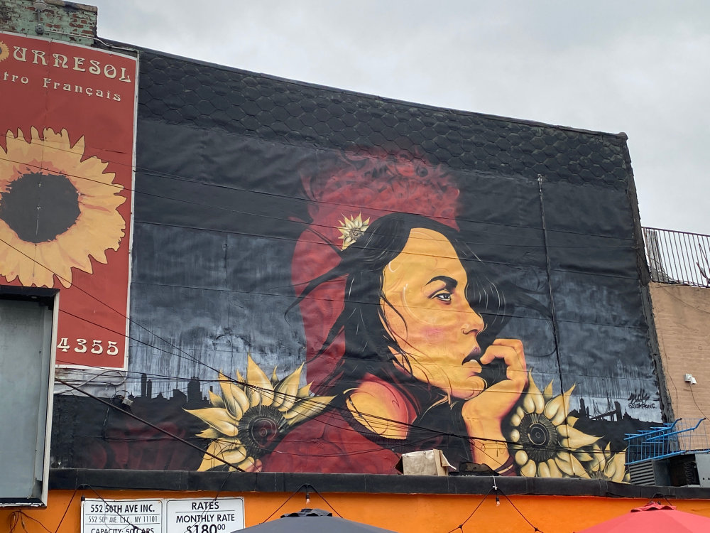 mural in Queens by artist Sidka.
