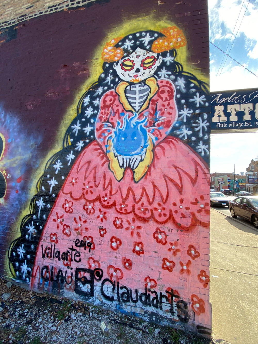 mural in Chicago by artist Claü.