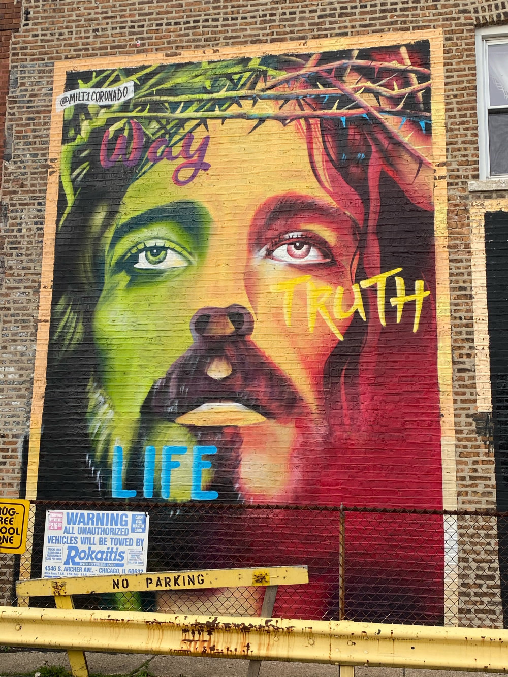 mural in Chicago by artist Milton Coronado.