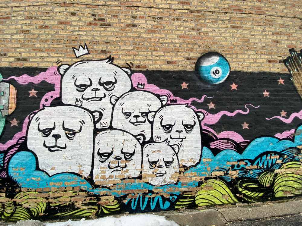 mural in Chicago by artist The Bear Champ.