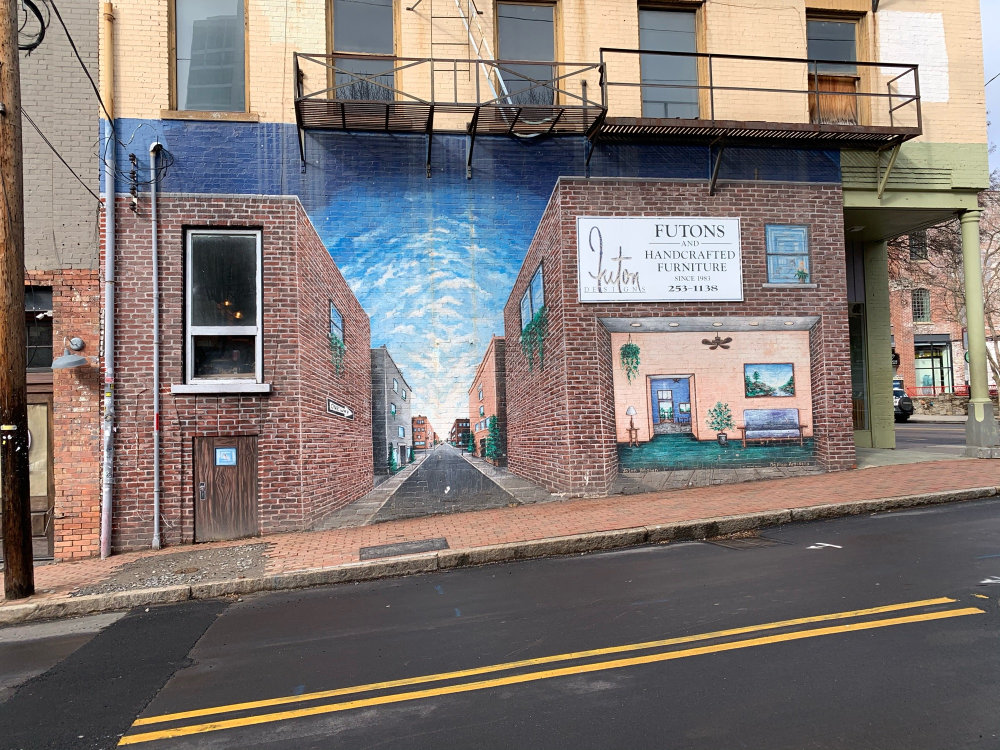 mural in Asheville by artist unknown.