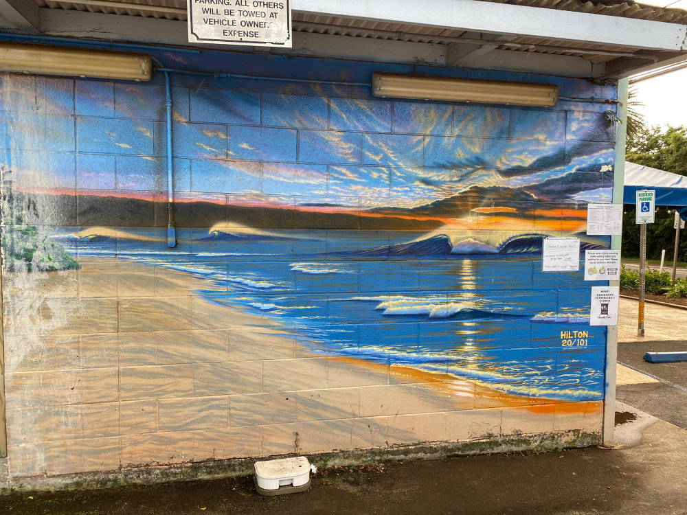 mural in Haleiwa by artist unknown.