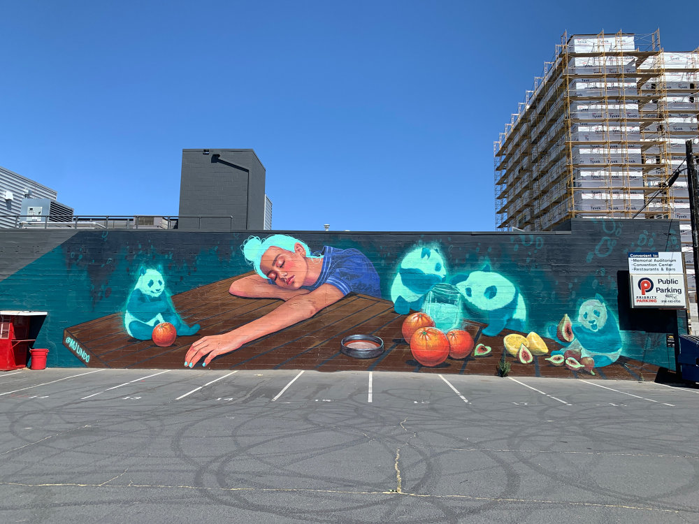 mural in Sacramento by artist MJ Lindo.
