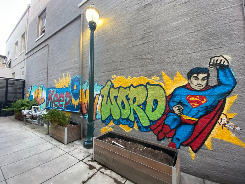 mural in San Mateo by artist unknown.