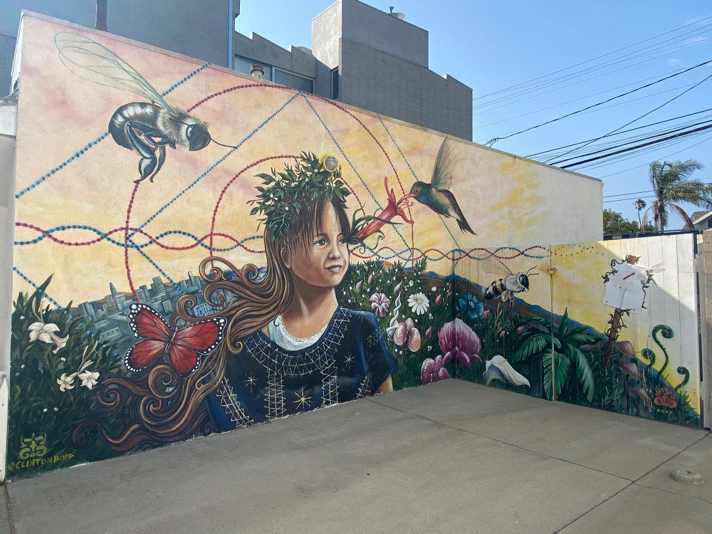 mural in Los Angeles by artist unknown.