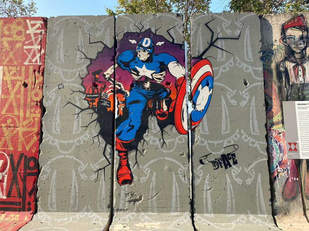 mural in Los Angeles by artist DFace.