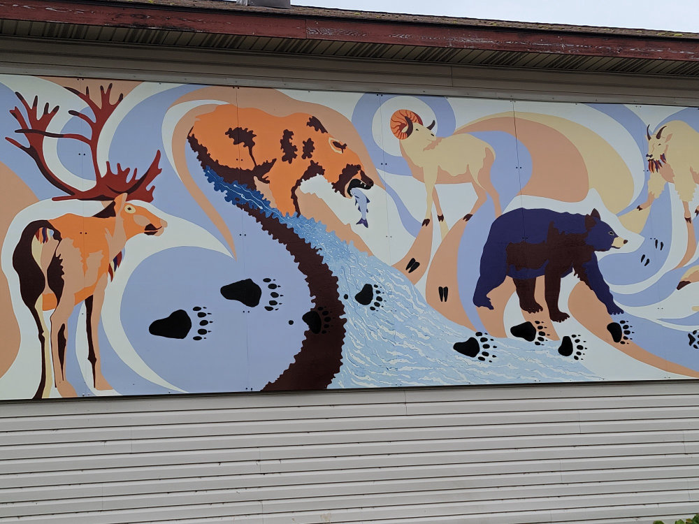 mural in Seward by artist unknown.