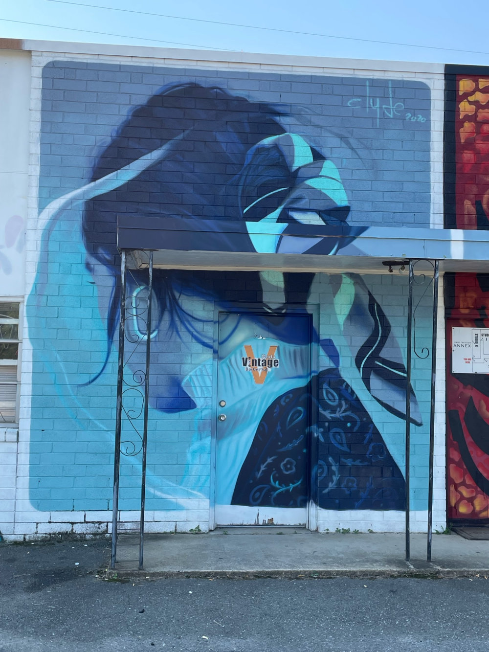mural in Charlotte by artist Clyde.