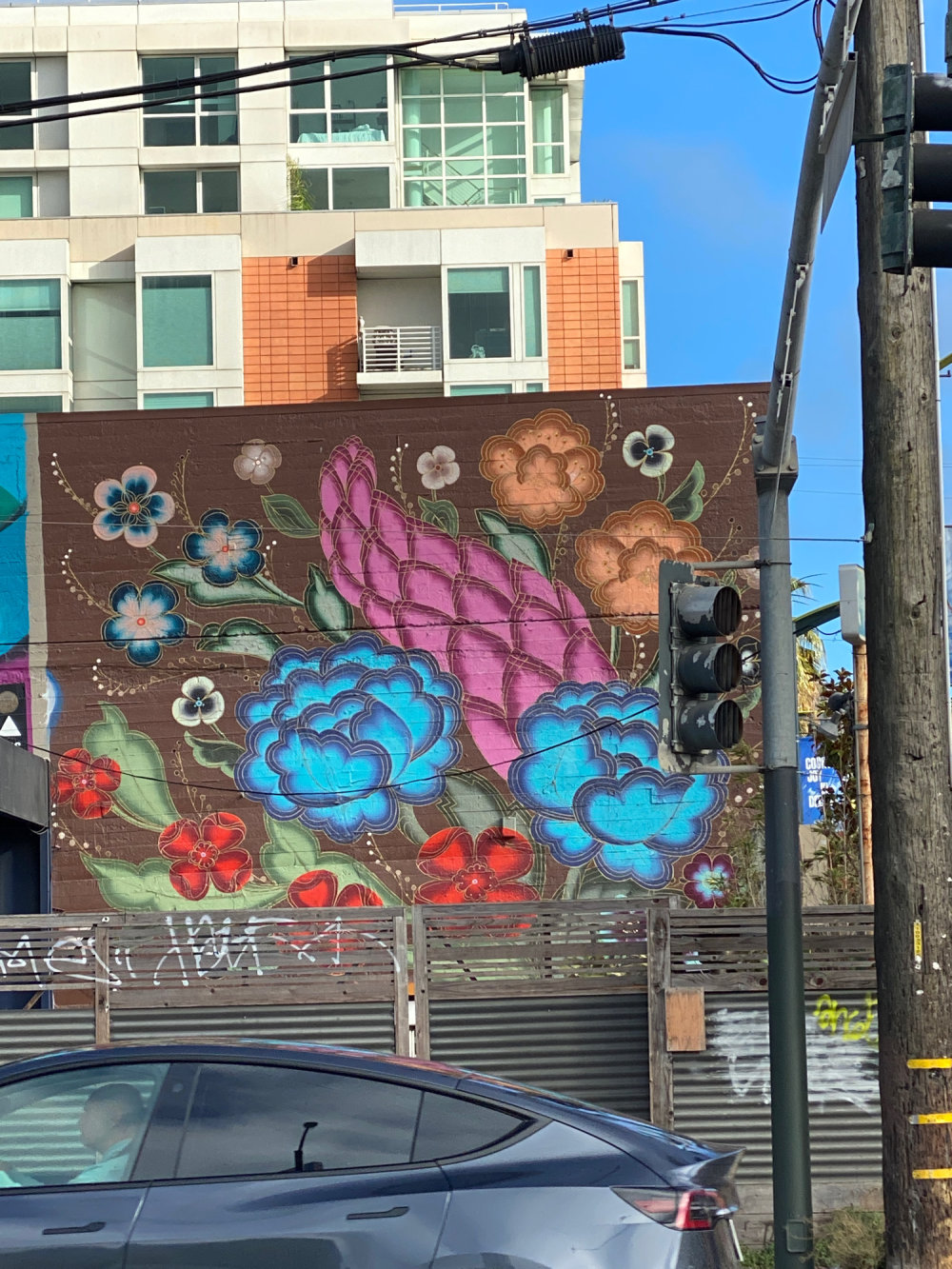 mural in San Francisco by artist Jet Martinez.