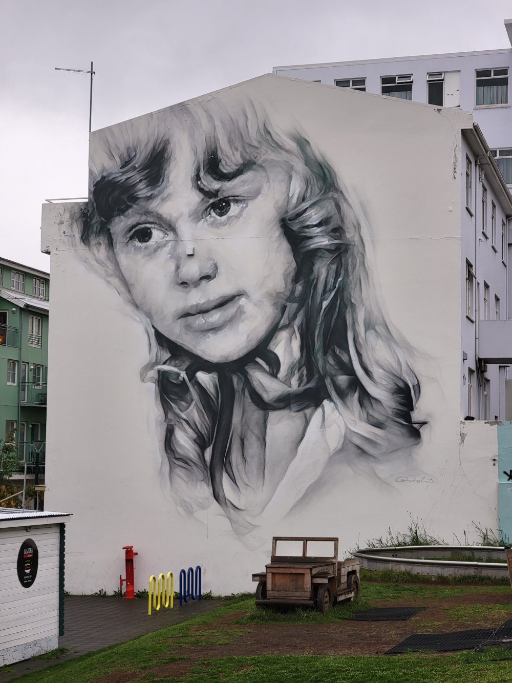 mural in Akureyri by artist Guido Van Helton.