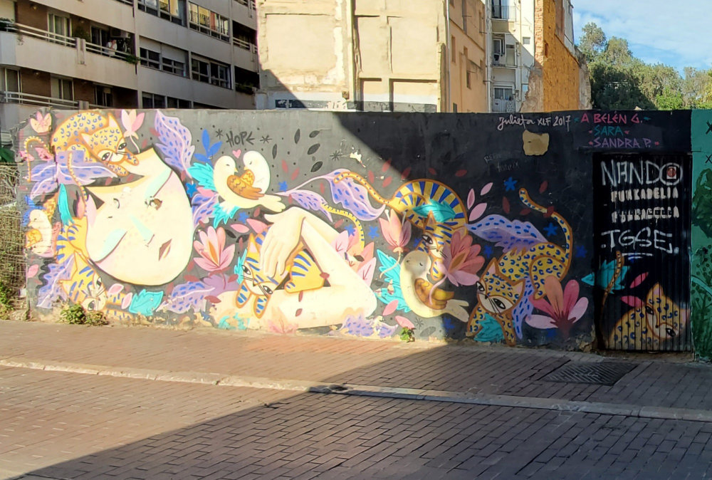 mural in València by artist unknown.