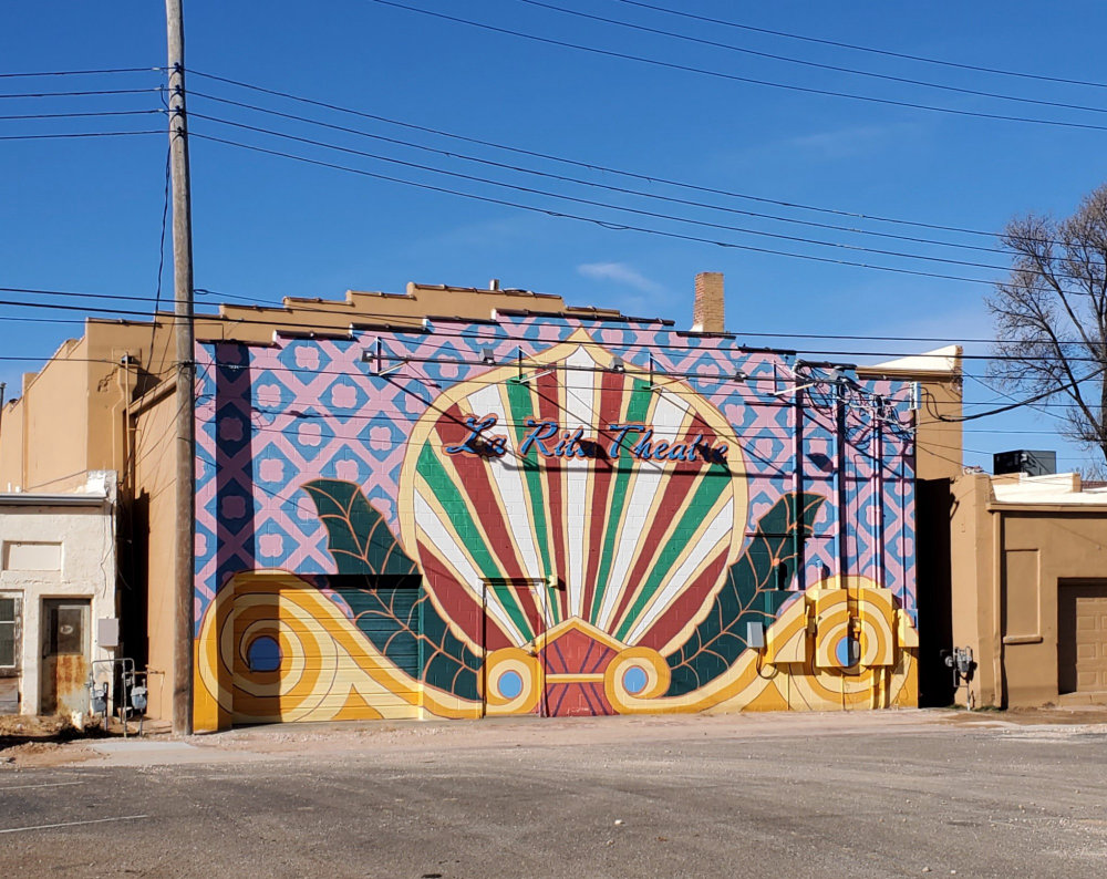 mural in Dalhart by artist unknown.