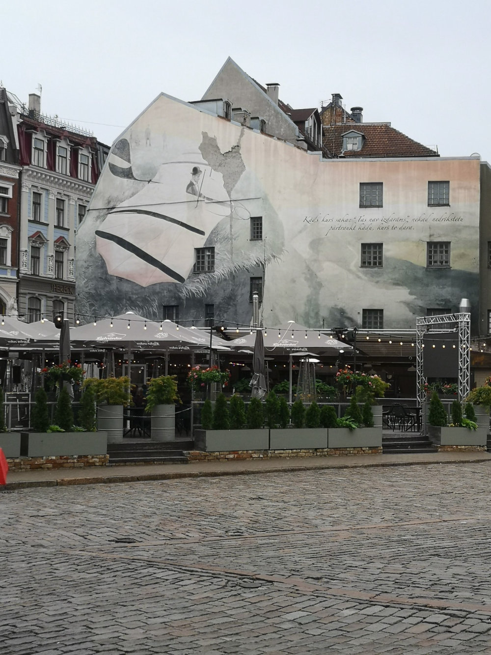 mural in Rīga by artist unknown.