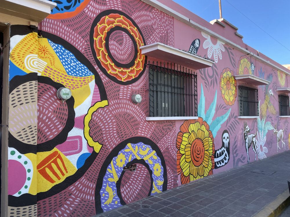 mural in Oaxaca de Juárez by artist unknown.