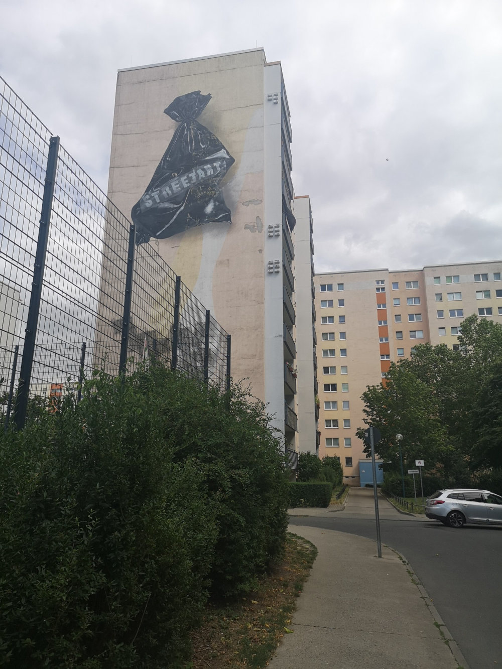 mural in Berlin by artist unknown.