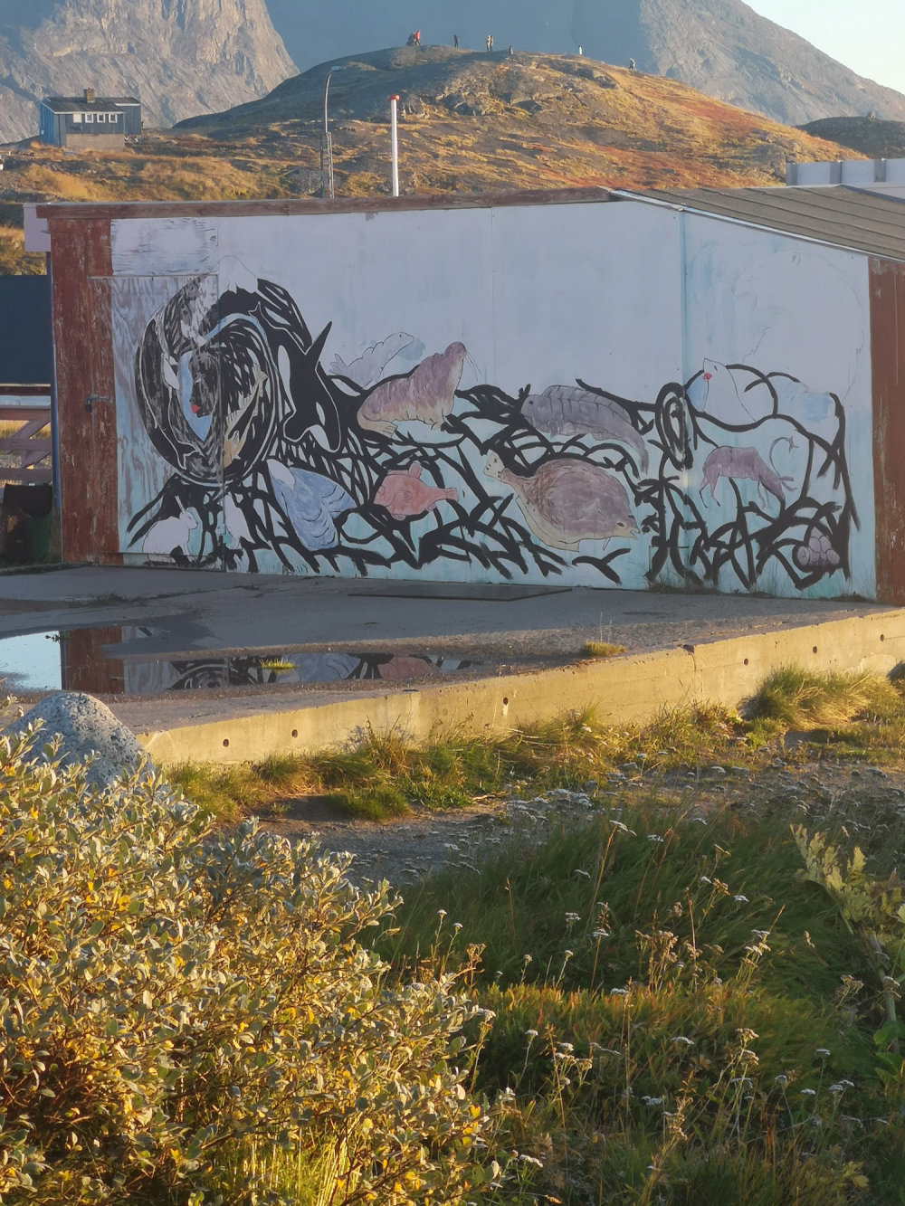 mural in Narsaq by artist unknown.