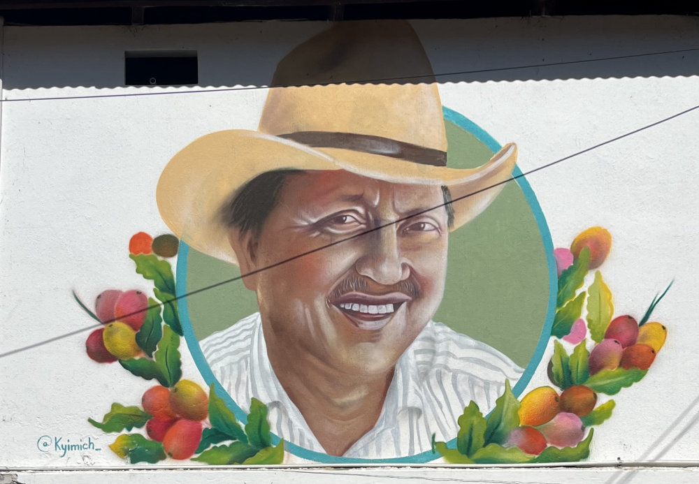 mural in San Pedro La Laguna by artist Kyimich.