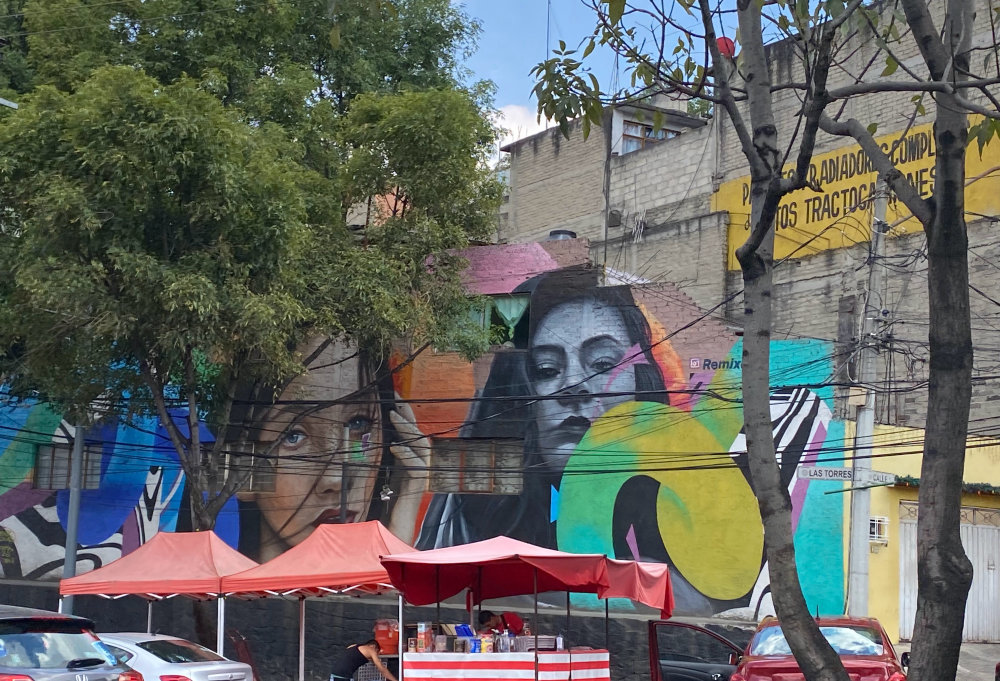 mural in Mexico City by artist unknown.