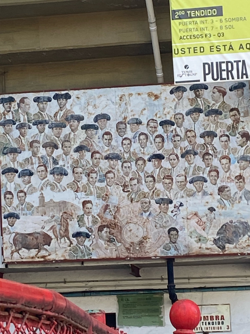 mural in Ciudad de México by artist unknown.