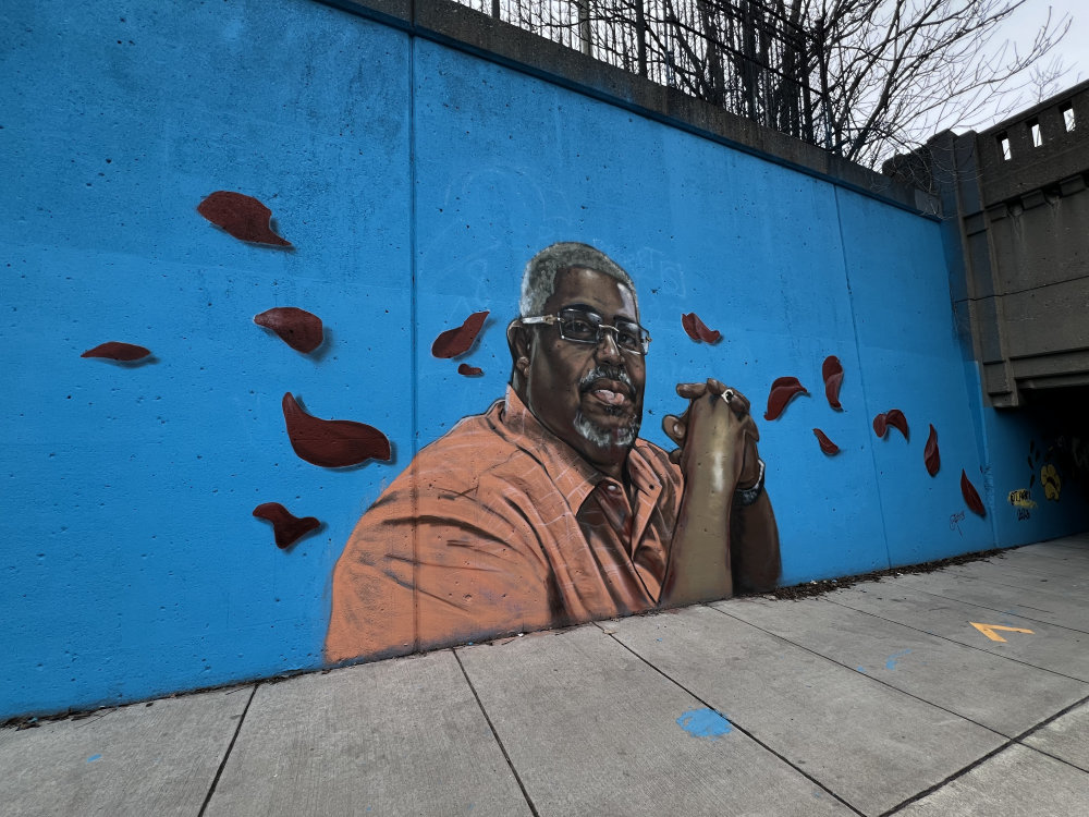 mural in Detroit by artist unknown.