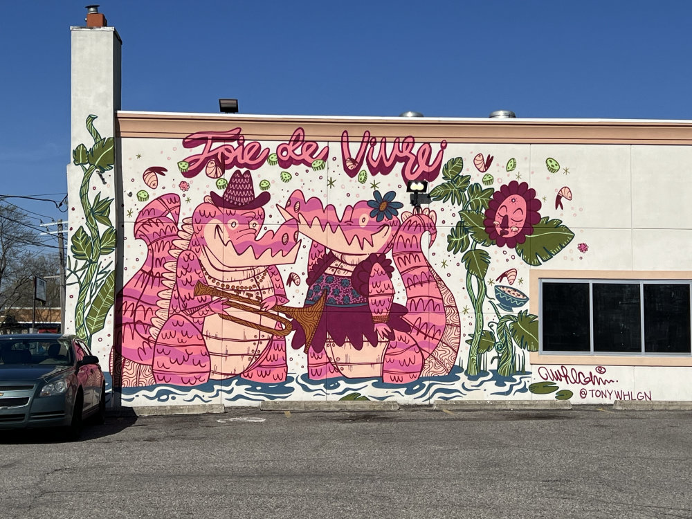 mural in Detroit by artist Tony Whlgn.