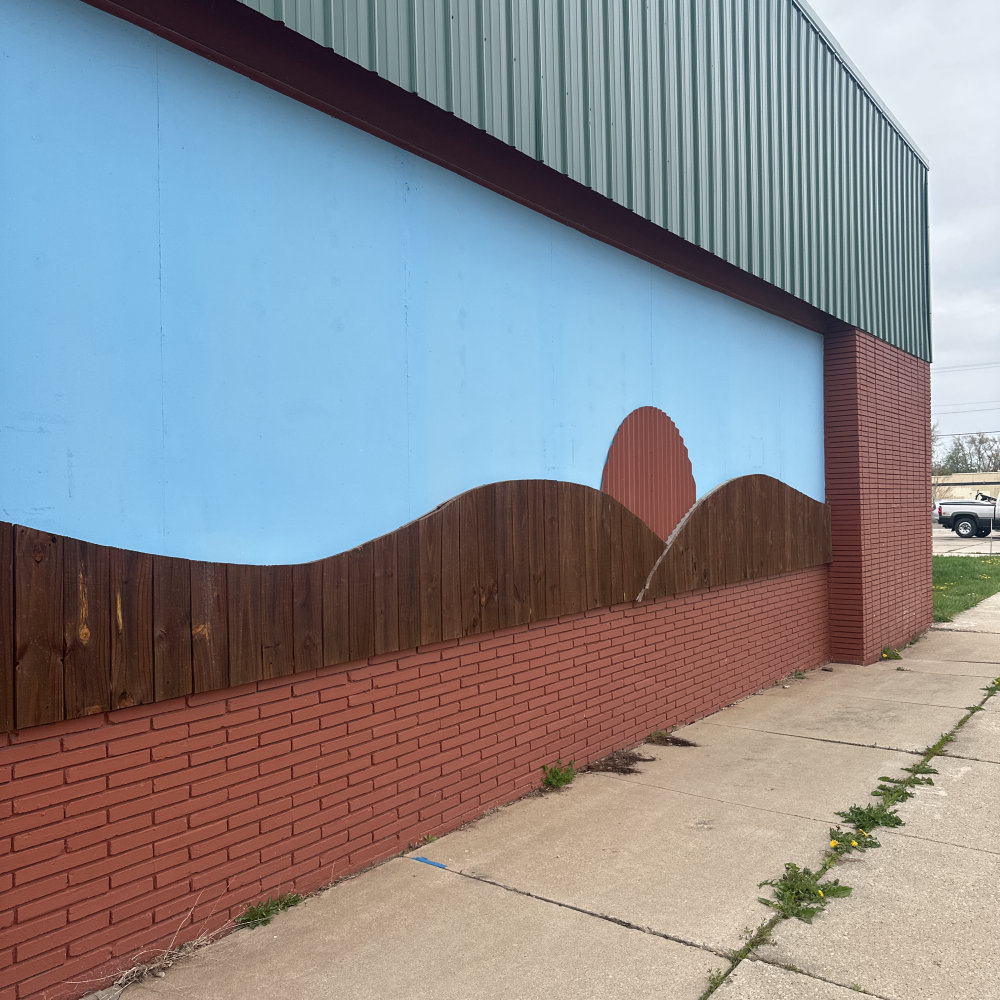 mural in Neenah by artist unknown.