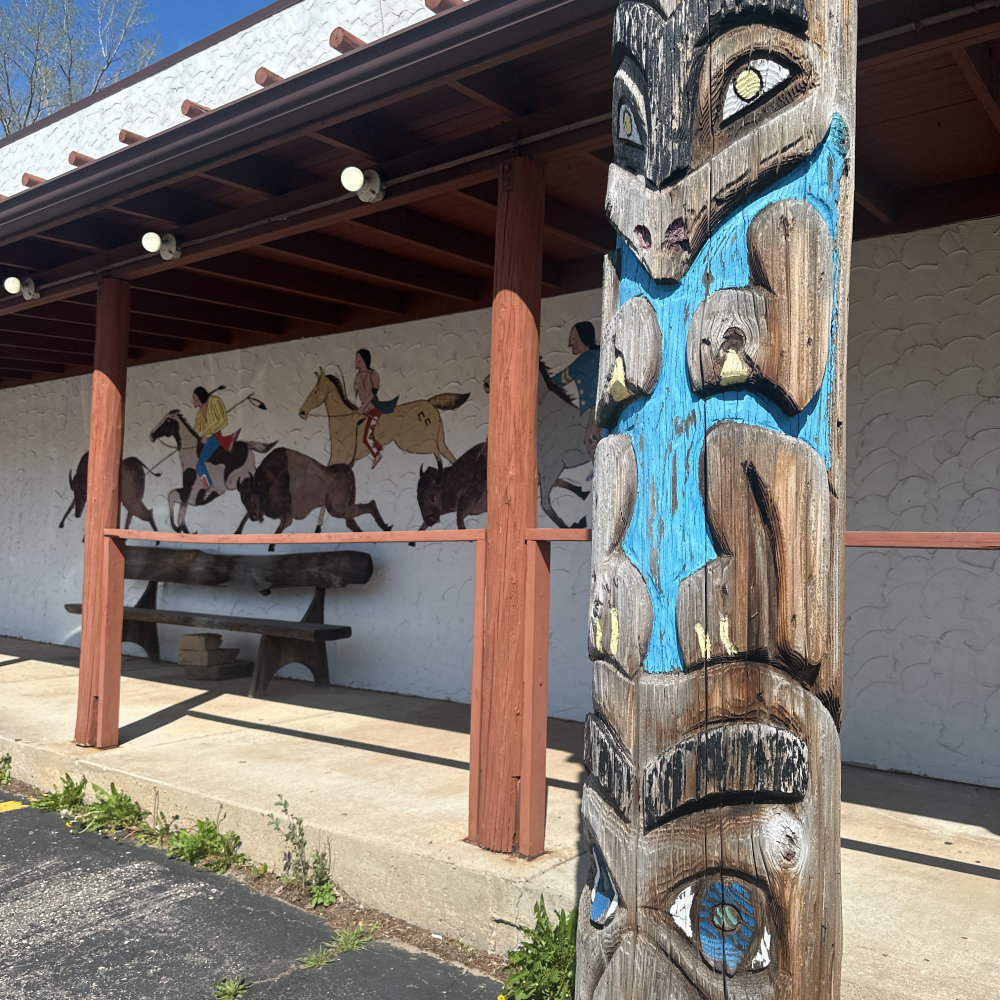 mural in Wisconsin Dells by artist unknown.