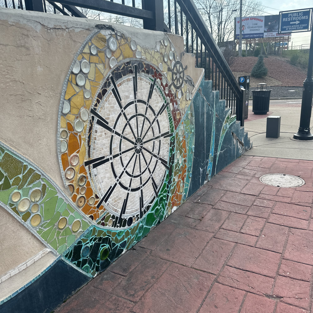 mural in Wisconsin Dells by artist unknown.