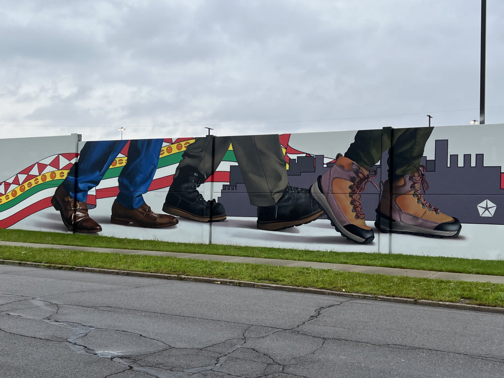 mural in Detroit by artist unknown.