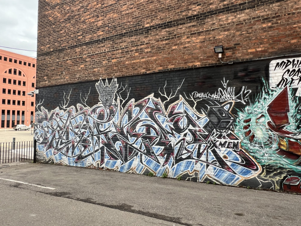 mural in Detroit by artist unknown.