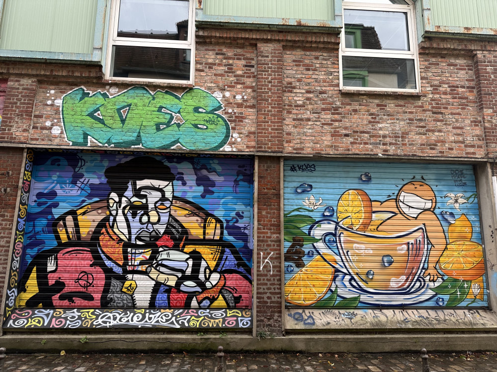 mural in Amiens by artist unknown.