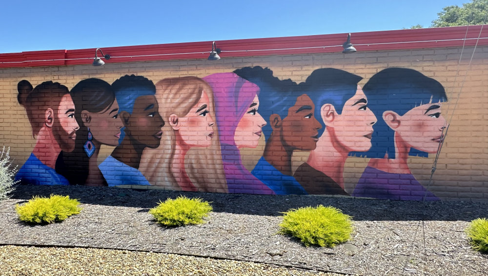 mural in Vallejo by artist unknown.