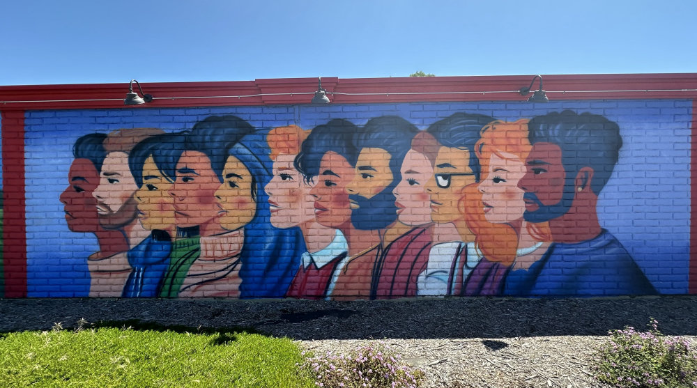 mural in Vallejo by artist unknown.