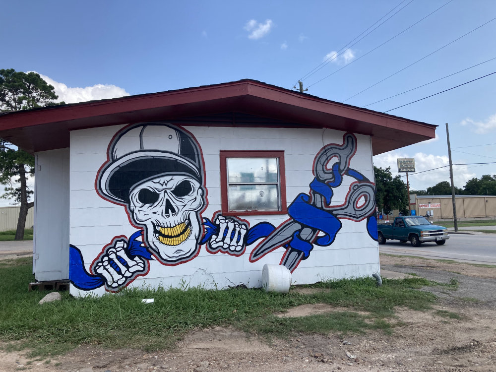 mural in Eagle Lake by artist unknown.