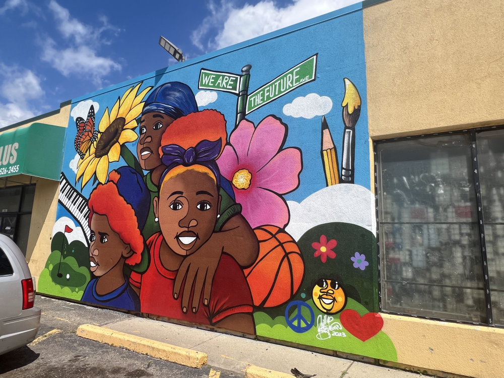 mural in Detroit by artist Phillip Simpson.